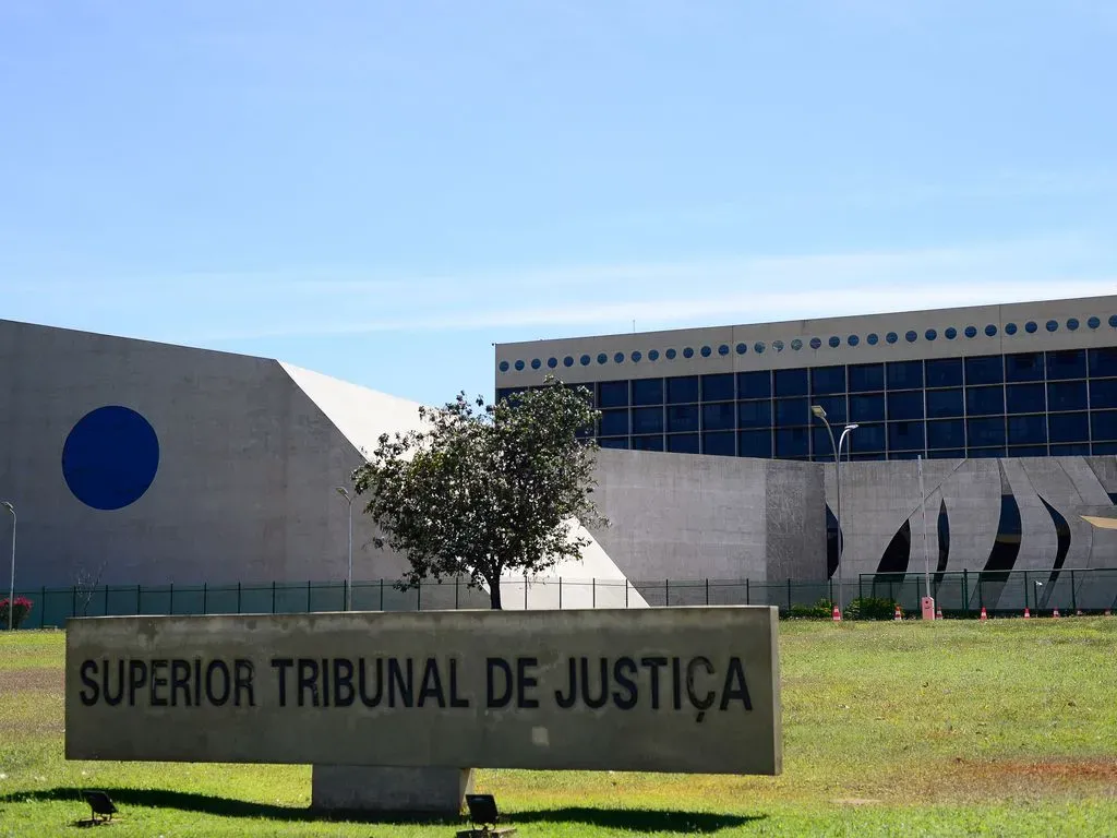 PF prende ex-assessor do STJ suspeito de vender sentenças judiciais
