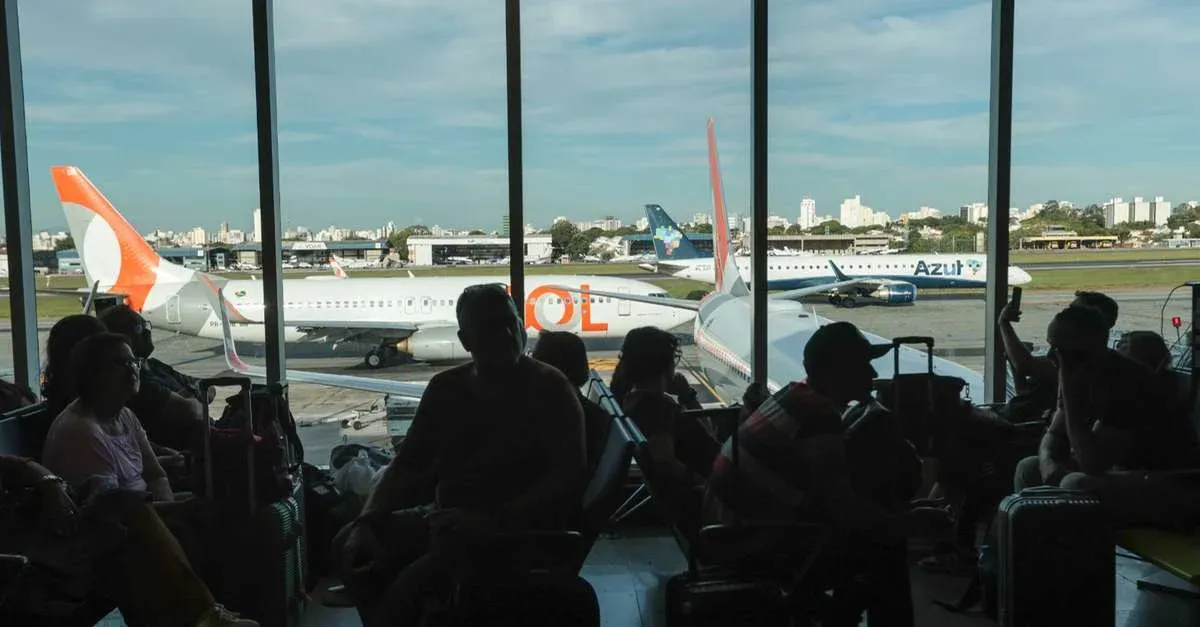 Aeroportos começam a liberar voos após falha que fechou espaço aéreo em São Paulo
