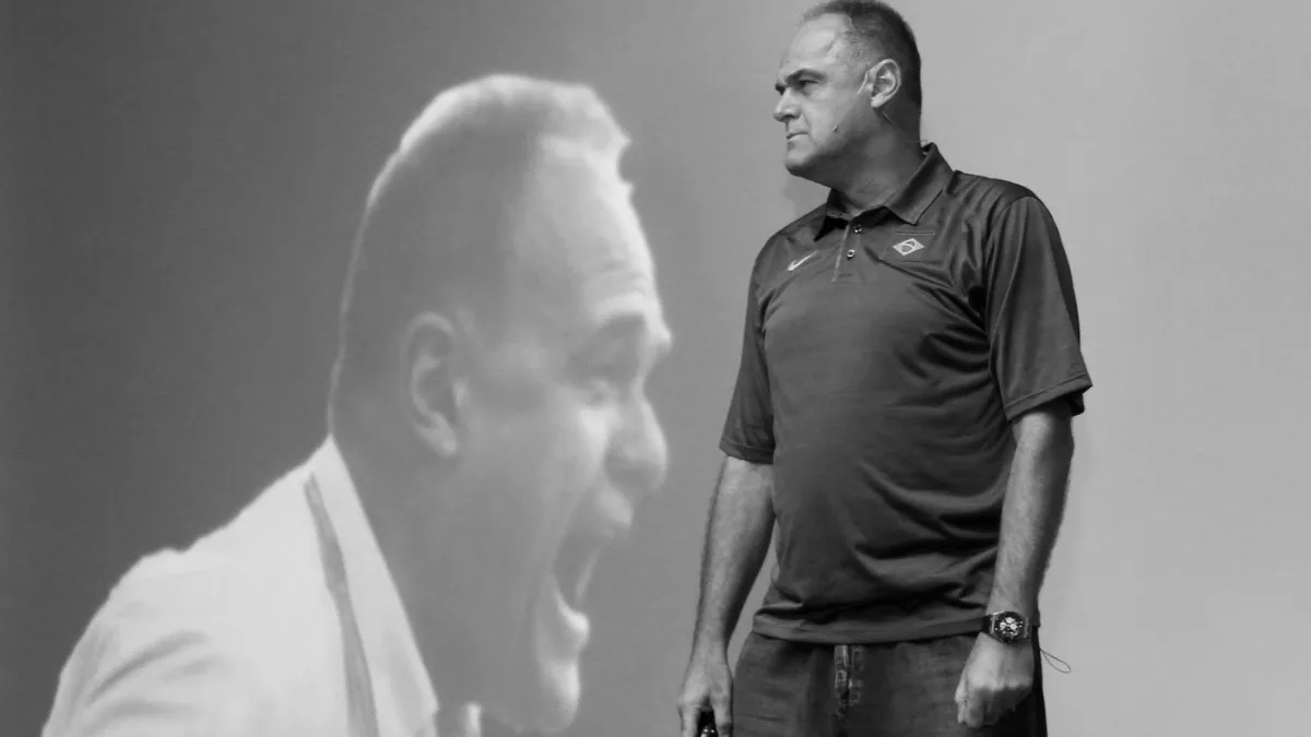 Oscar Schmidt é cremado usando a camisa da seleção brasileira