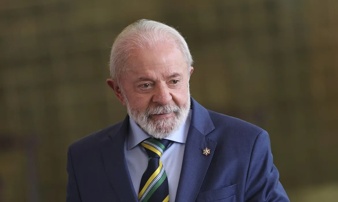 Lula passa por procedimento em hospital de São Paulo e deve retomar agenda em breve