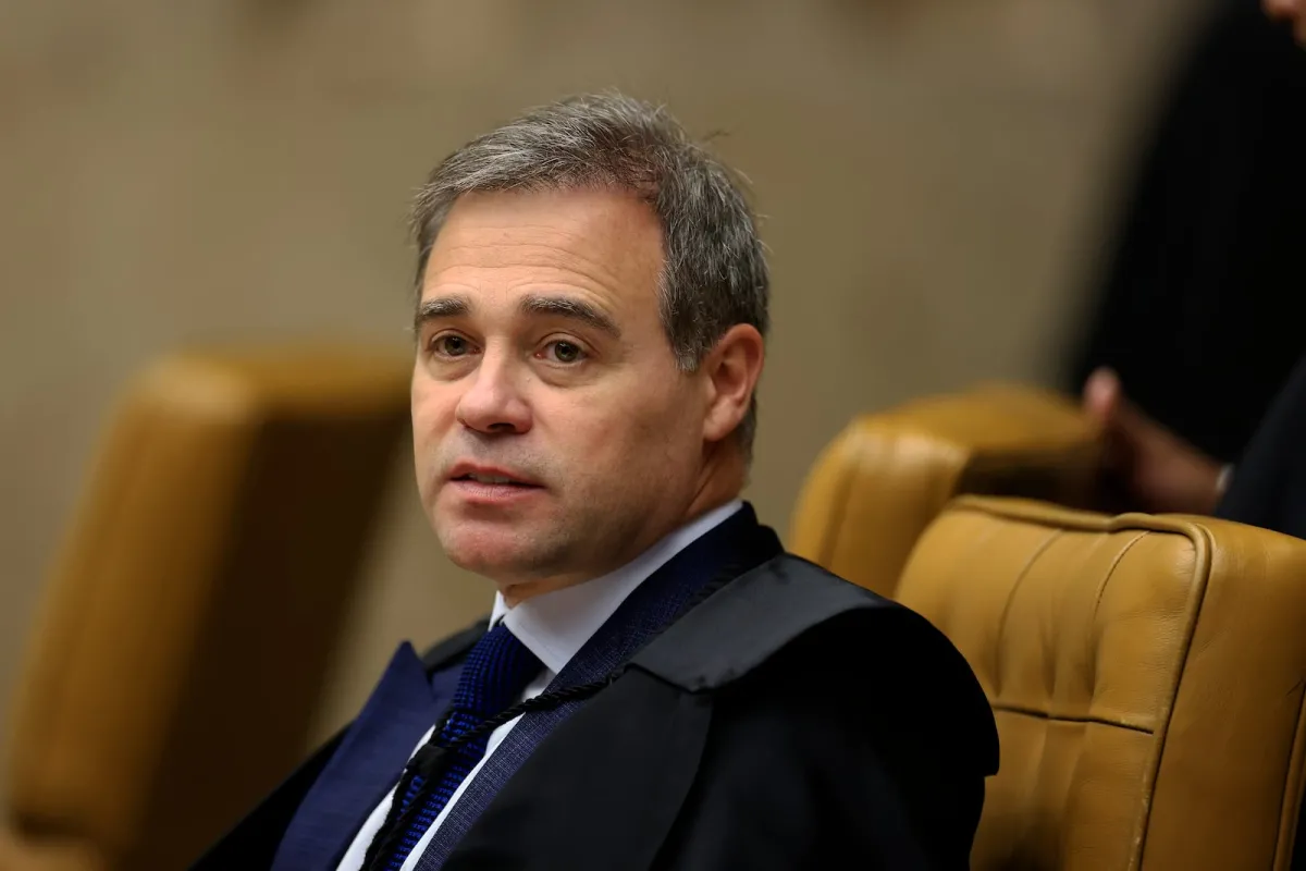 Susto no ar: Voo com o ministro André Mendonça apresenta falha técnica antes da decolagem