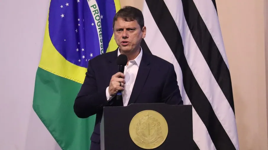 Pesquisa aponta vantagem de Tarcísio sobre Haddad em disputa pelo governo de SP