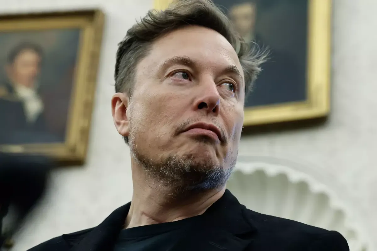 Elon Musk se torna o primeiro trilionário da história, aponta levantamento