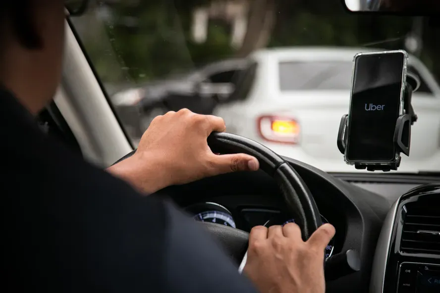 Financiamento para motoristas de aplicativo começa nesta sexta-feira (19); saiba como participar