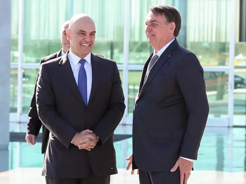 Alexandre de Moraes decide nesta semana futuro da prisão domiciliar de Bolsonaro