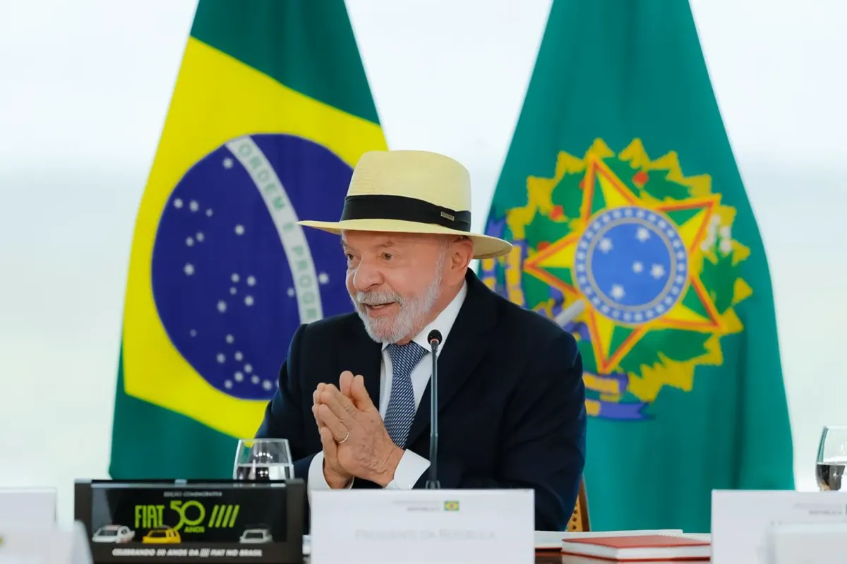 Brasil convoca embaixador da Argentina após críticas de Milei a Lula e ao STF