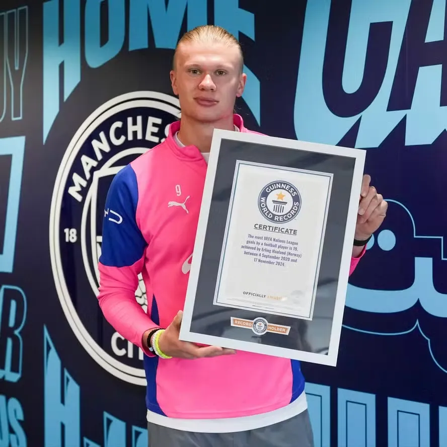 Haaland recebe certificados do Guinness por quatro recordes no futebol