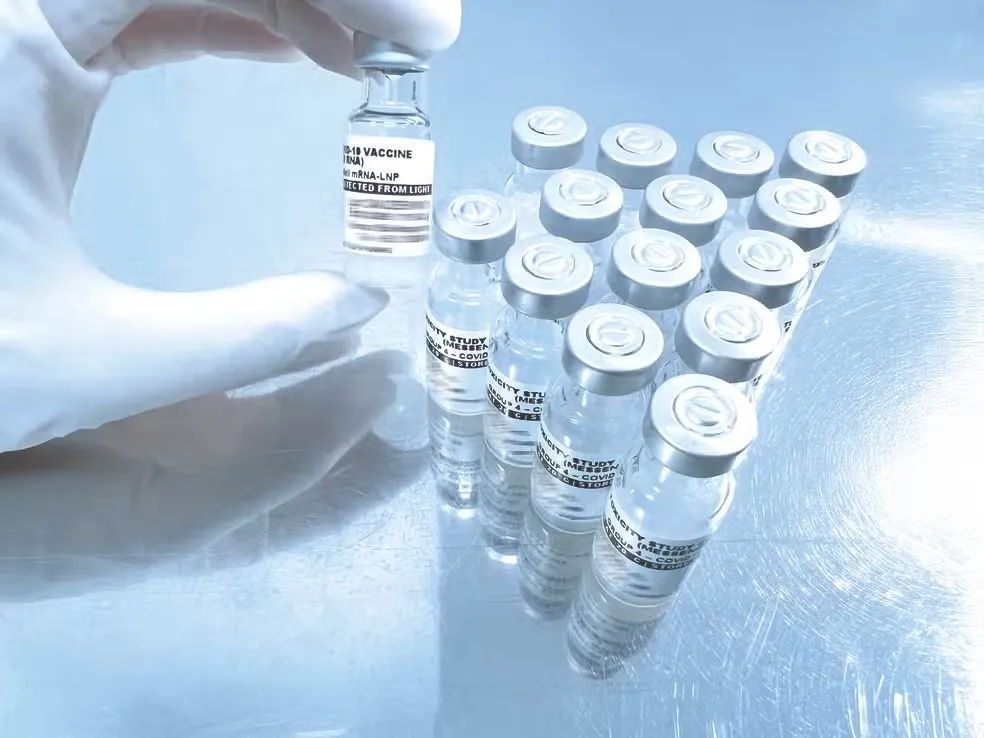 Brasil vai testar primeira vacina nacional de mRNA em humanos e mira aplicações contra o câncer